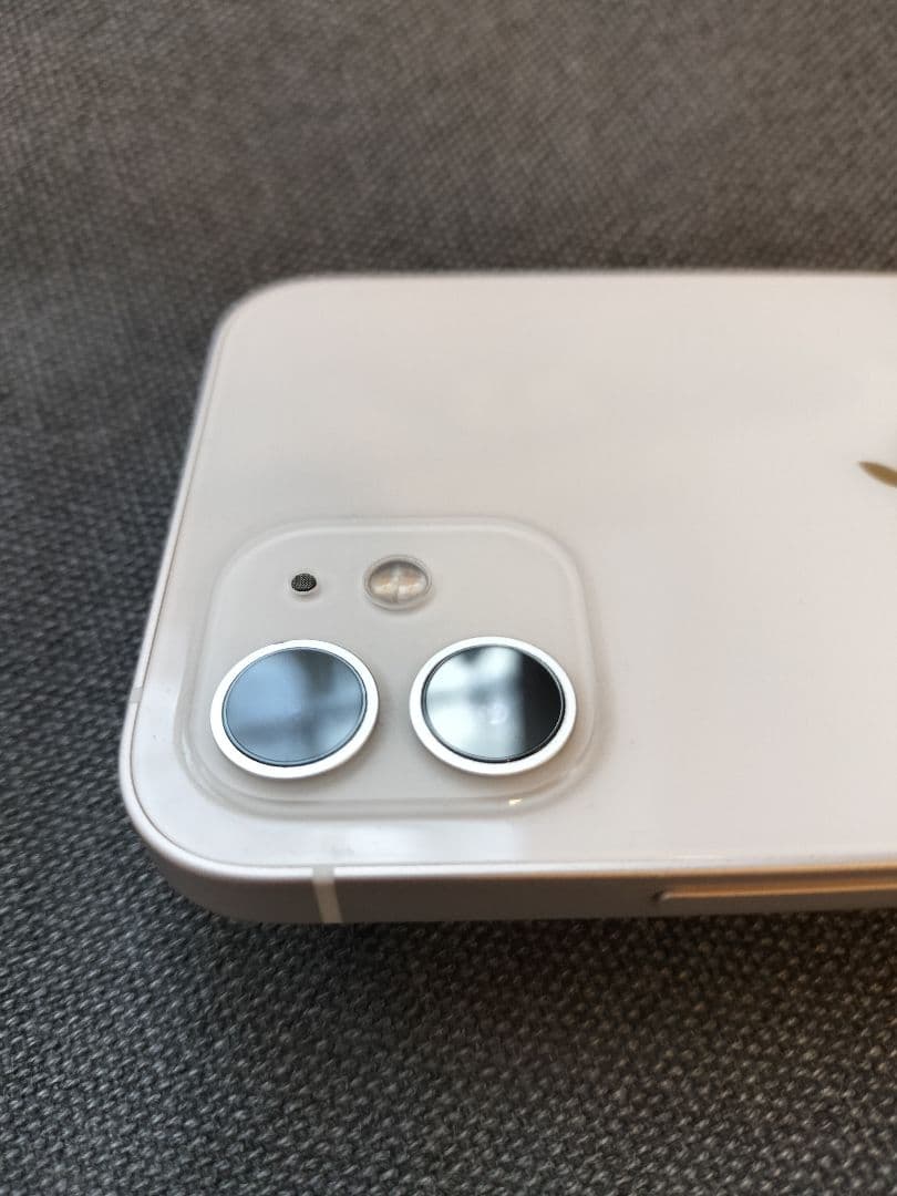 Apple iPhone 12 ホワイト 本体　12GB