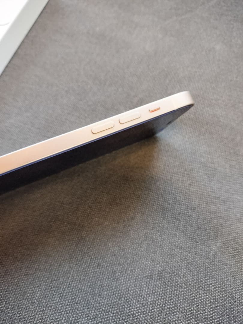 Apple iPhone 12 ホワイト 本体　12GB