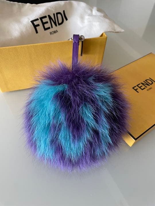 フェンディ⭐︎FOX イニシャルチャームM /ABCHAME