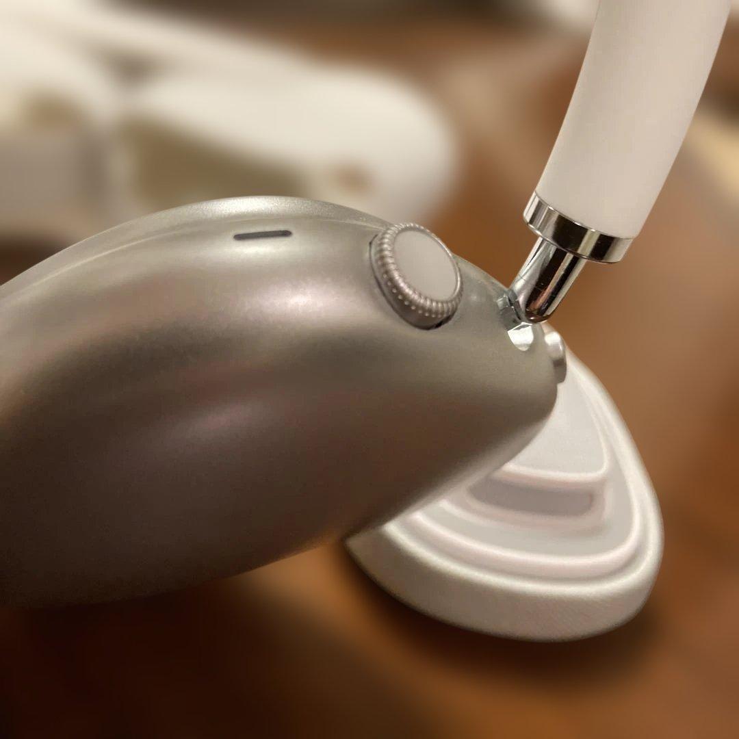 AirPods MAX シルバー ワイヤレスヘッドホン　 本体 ケース付き箱無し