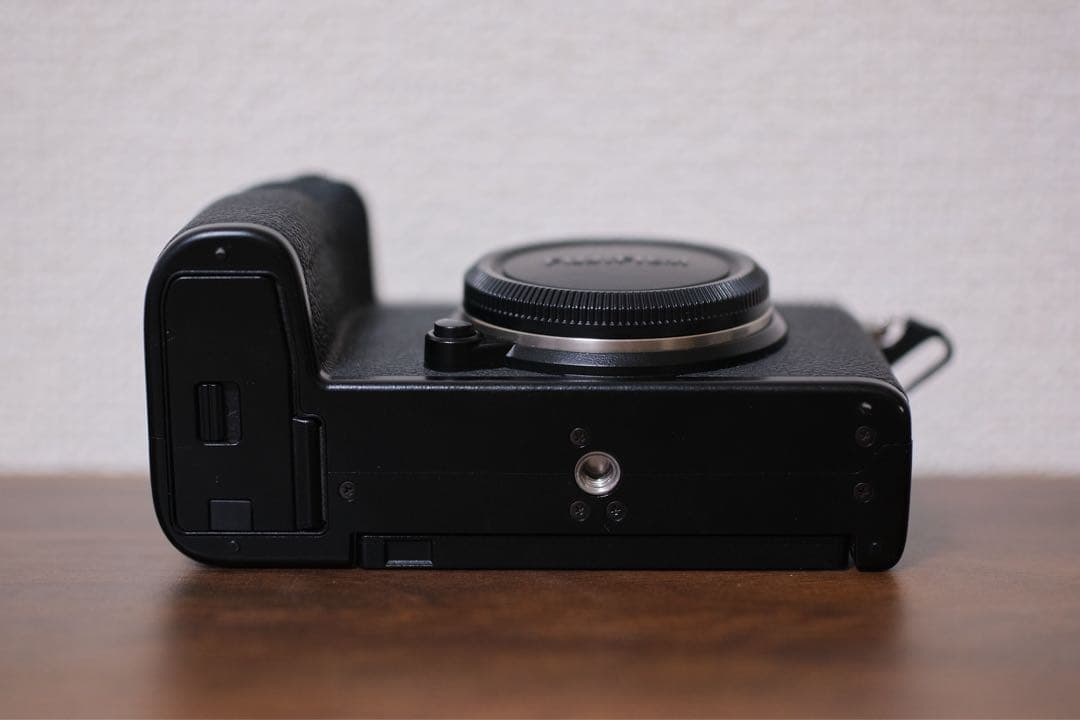 【期間限定値下げ】FUJIFILM X-S10 本体+SDカードとバック付き