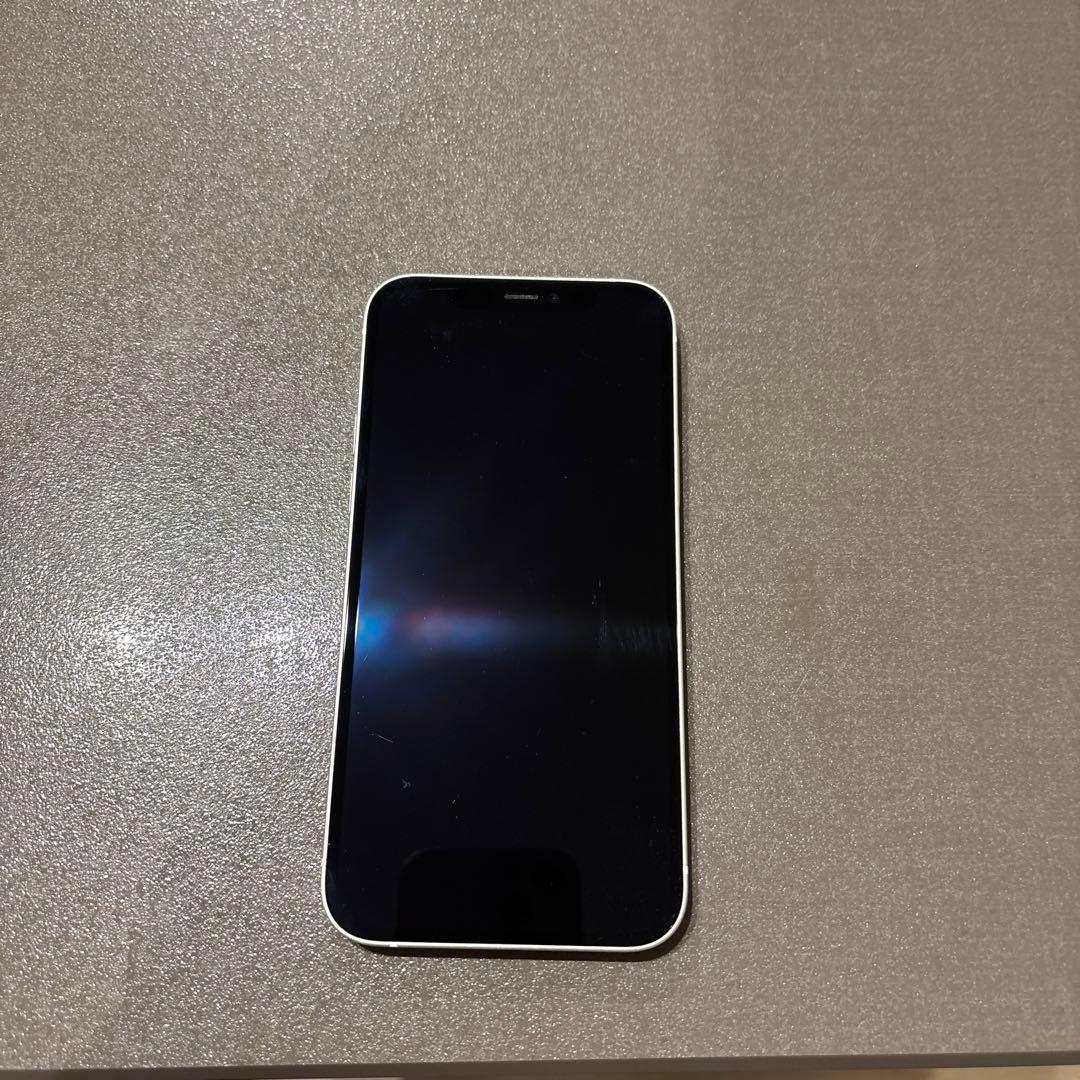 iPhone12 本体　ホワイト