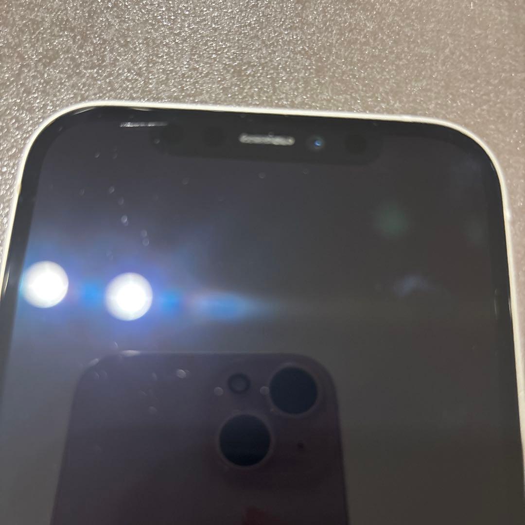 iPhone12 本体　ホワイト