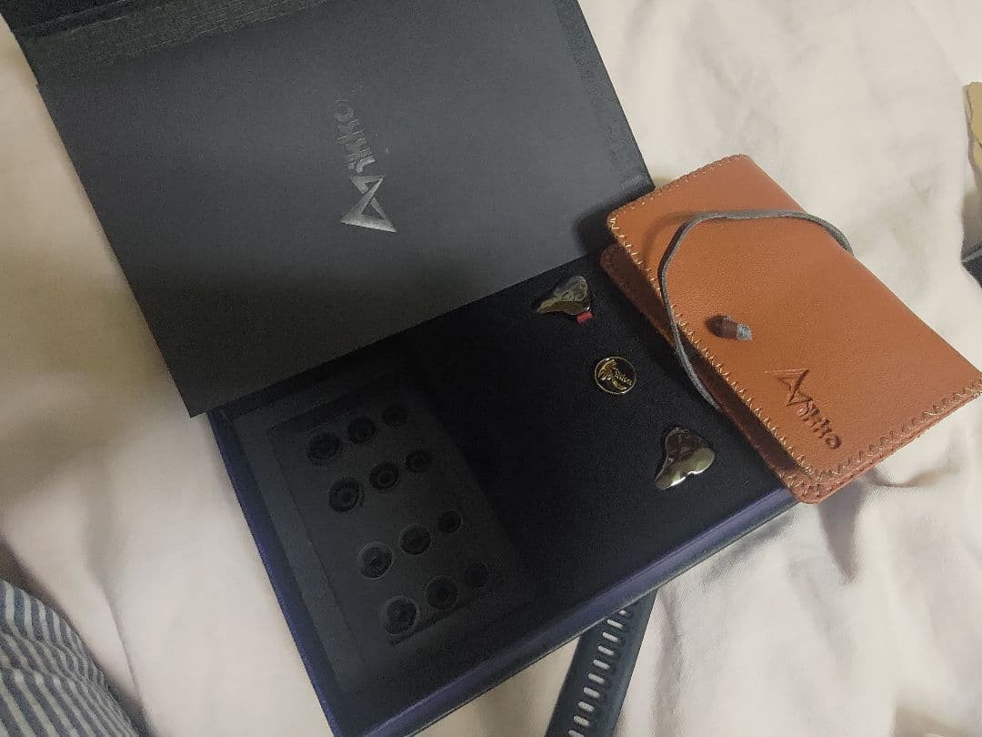 ikko OH10 Obsidian　中華イヤホン