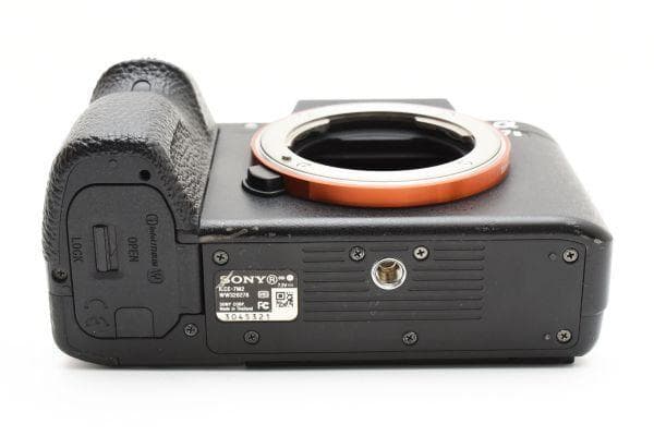 ソニー SONY α7II ボディ ILCE-7M2　《ショット数15649回》