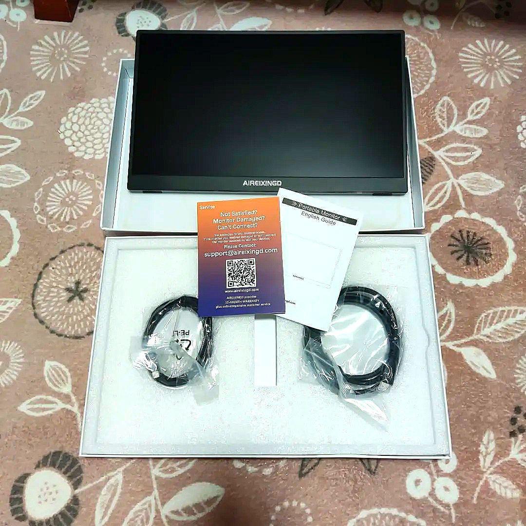 15.6incゲーミングモバイルモニター144hz　応答速度1ms