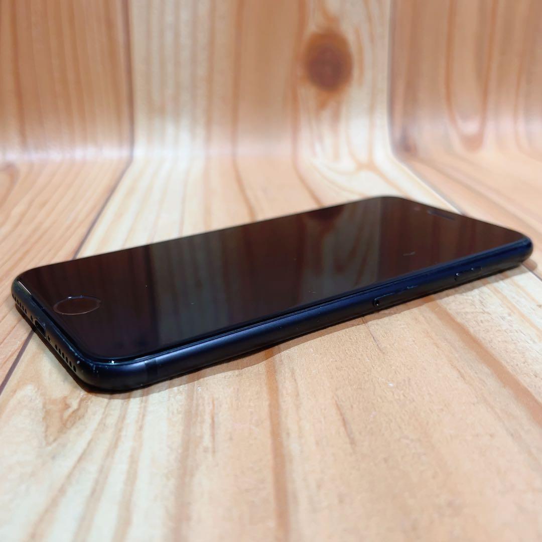 SIMフリー 本体 iPhone 7 32 GB ブラック 065 電池新品