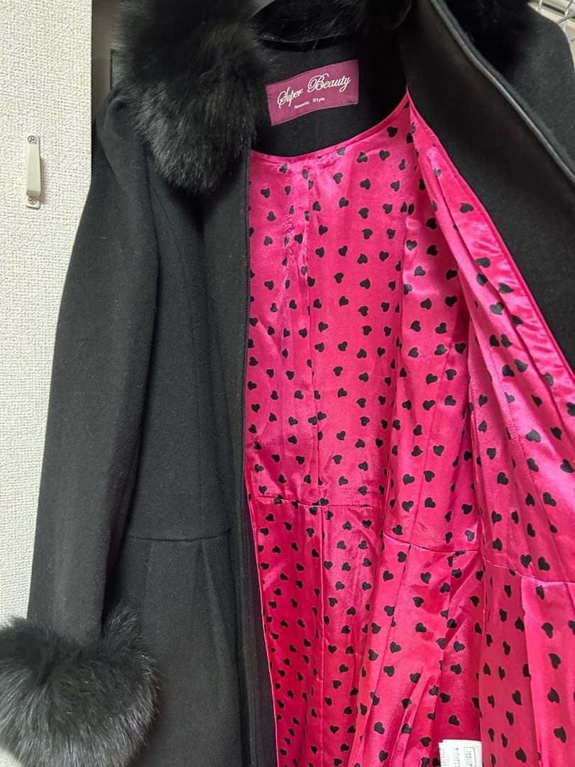 【未使用に近い】スーパービューティーのファー付きコート