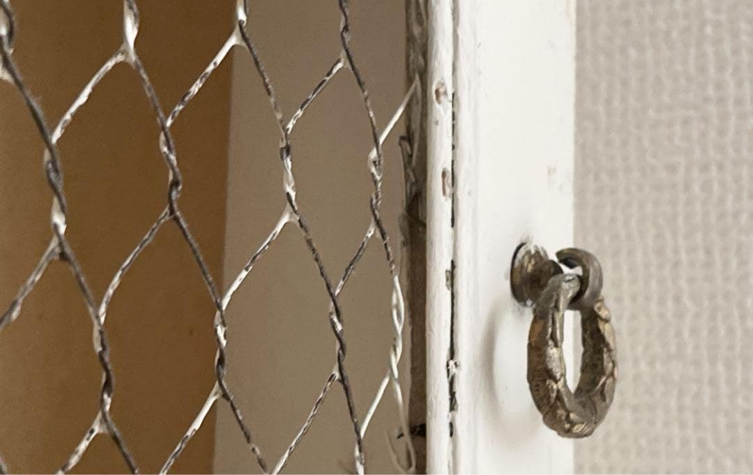 フランスアンティーク　ウォールシェルフ　グリアージュ　棚　壁掛け　白　鍵