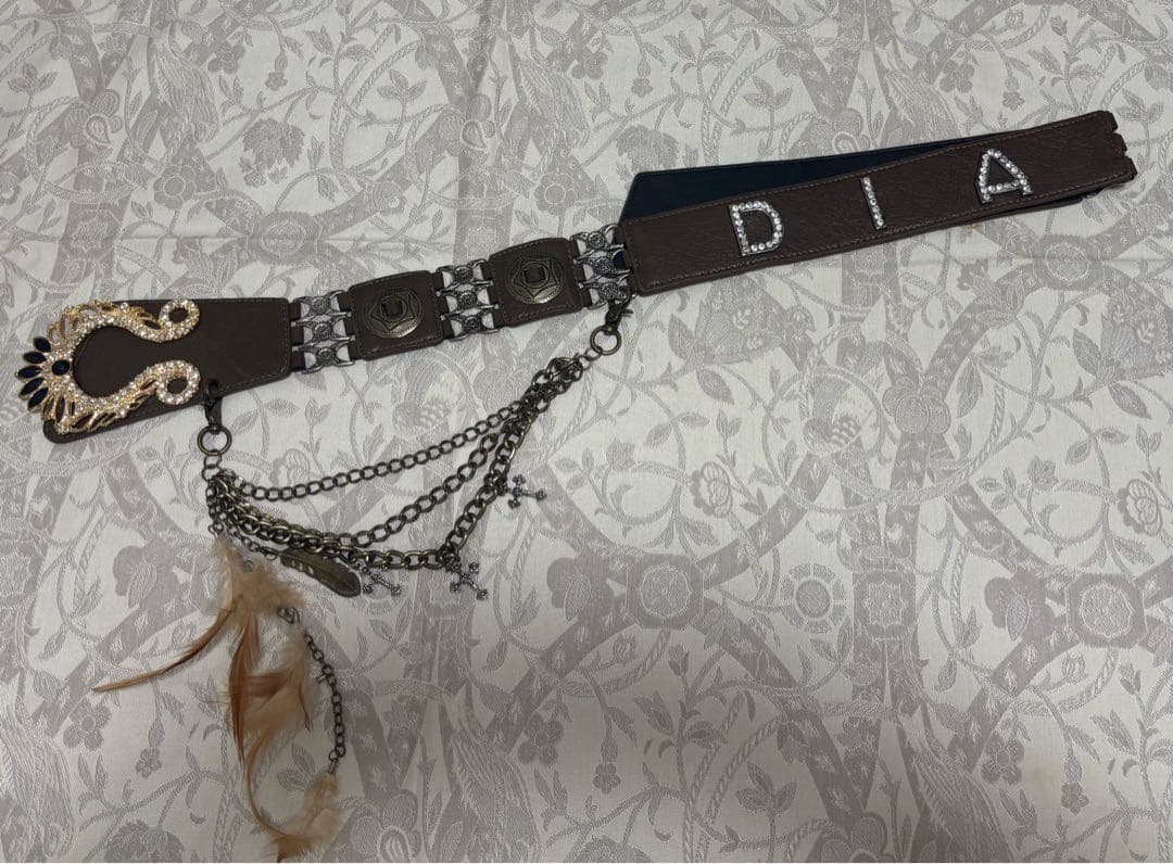 d.i.a. ダイア　クラウンバックルフェザーベルト　ブラウン　平成ギャル