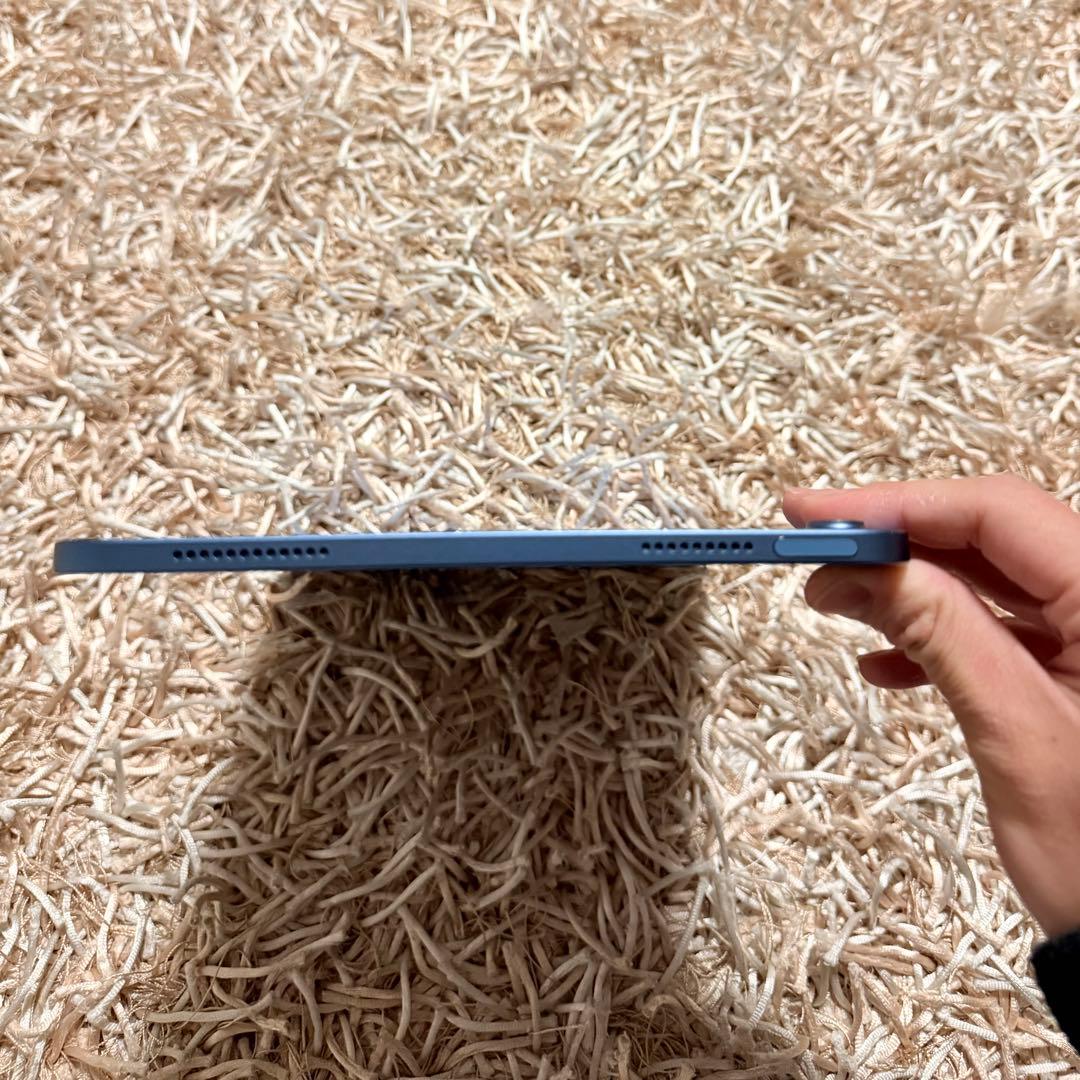美品　Apple iPad 10世代 64GB Wi-Fi A2696