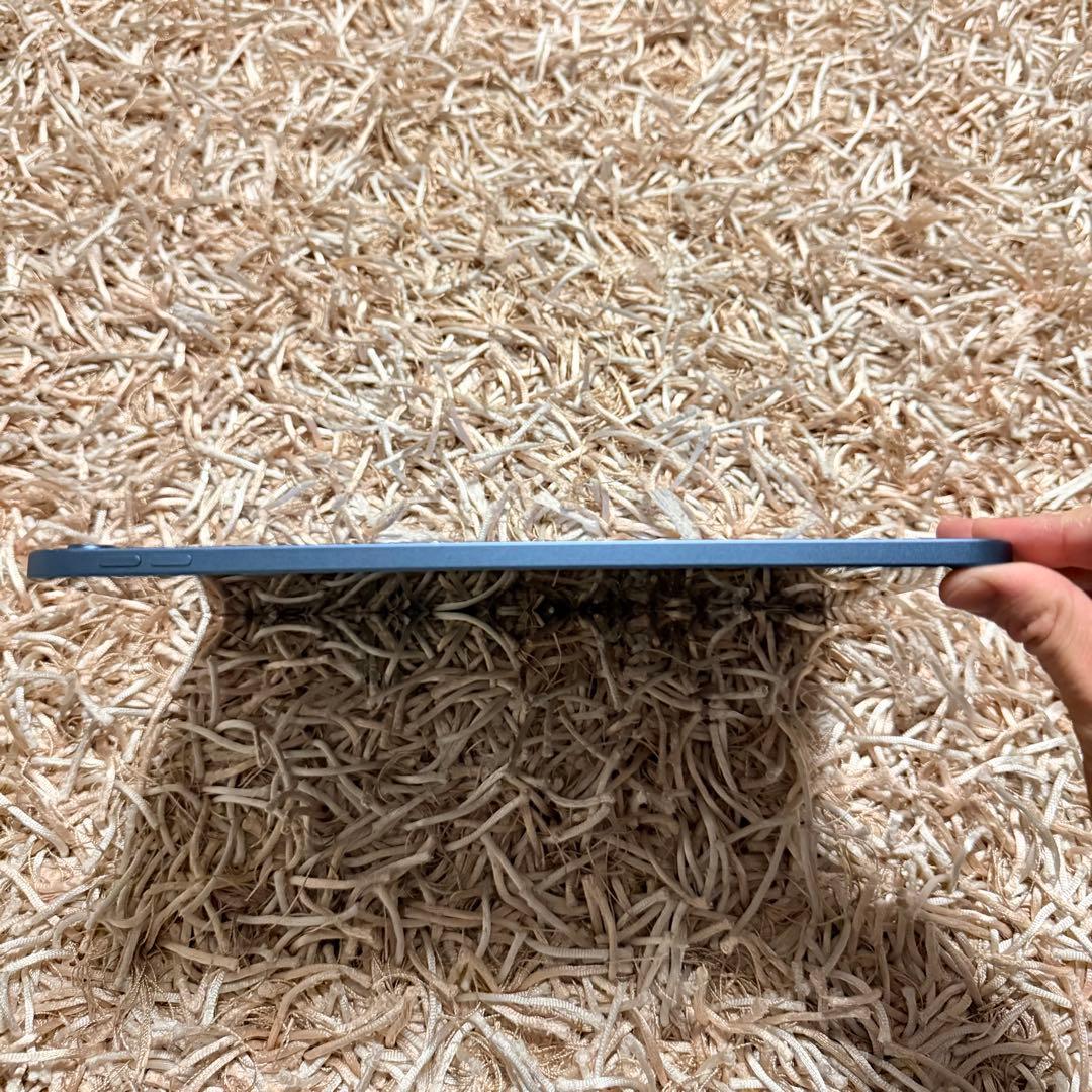 美品　Apple iPad 10世代 64GB Wi-Fi A2696