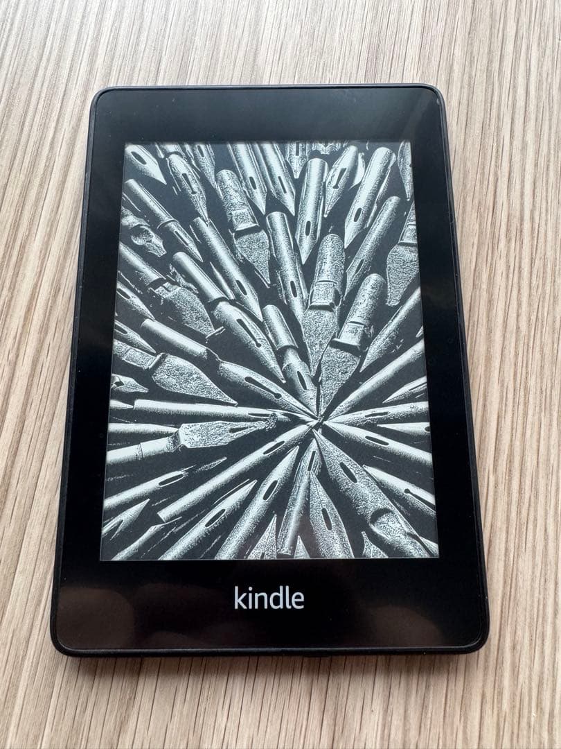 Kindle Paperwhite 第10世代　32GB 広告なし　カバー付