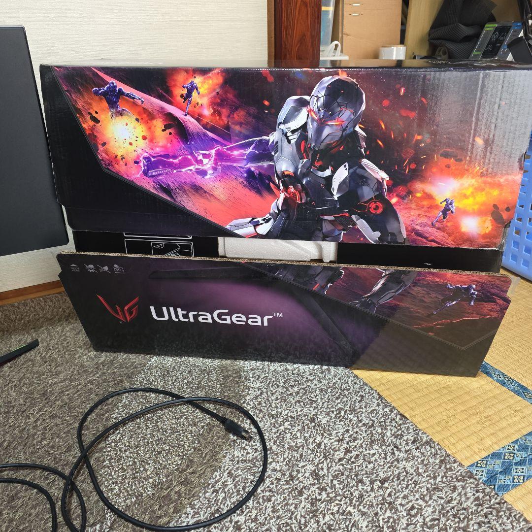 中古4kゲーミングモニター