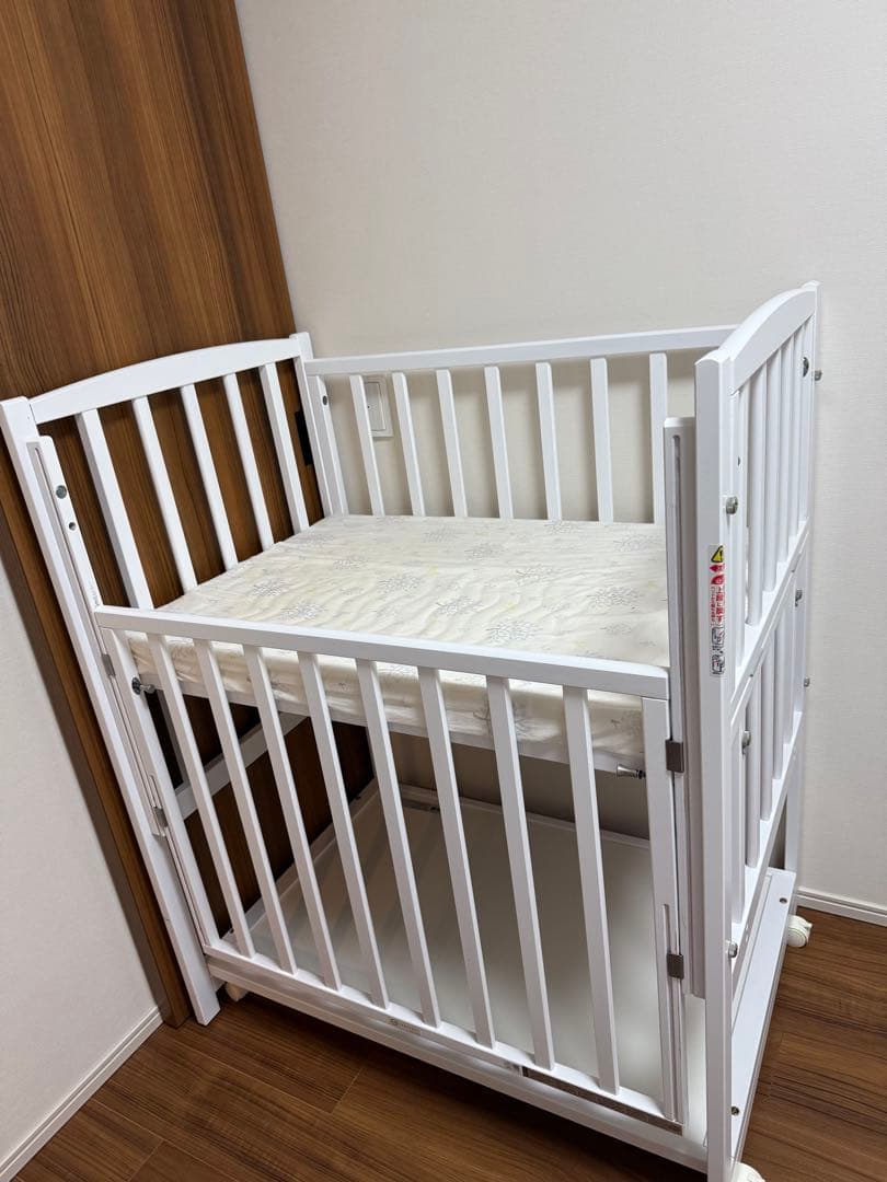 ヤマサキ　国産コンパクトベッド ツーオープン ミニベッド（ホワイト）マットレス付