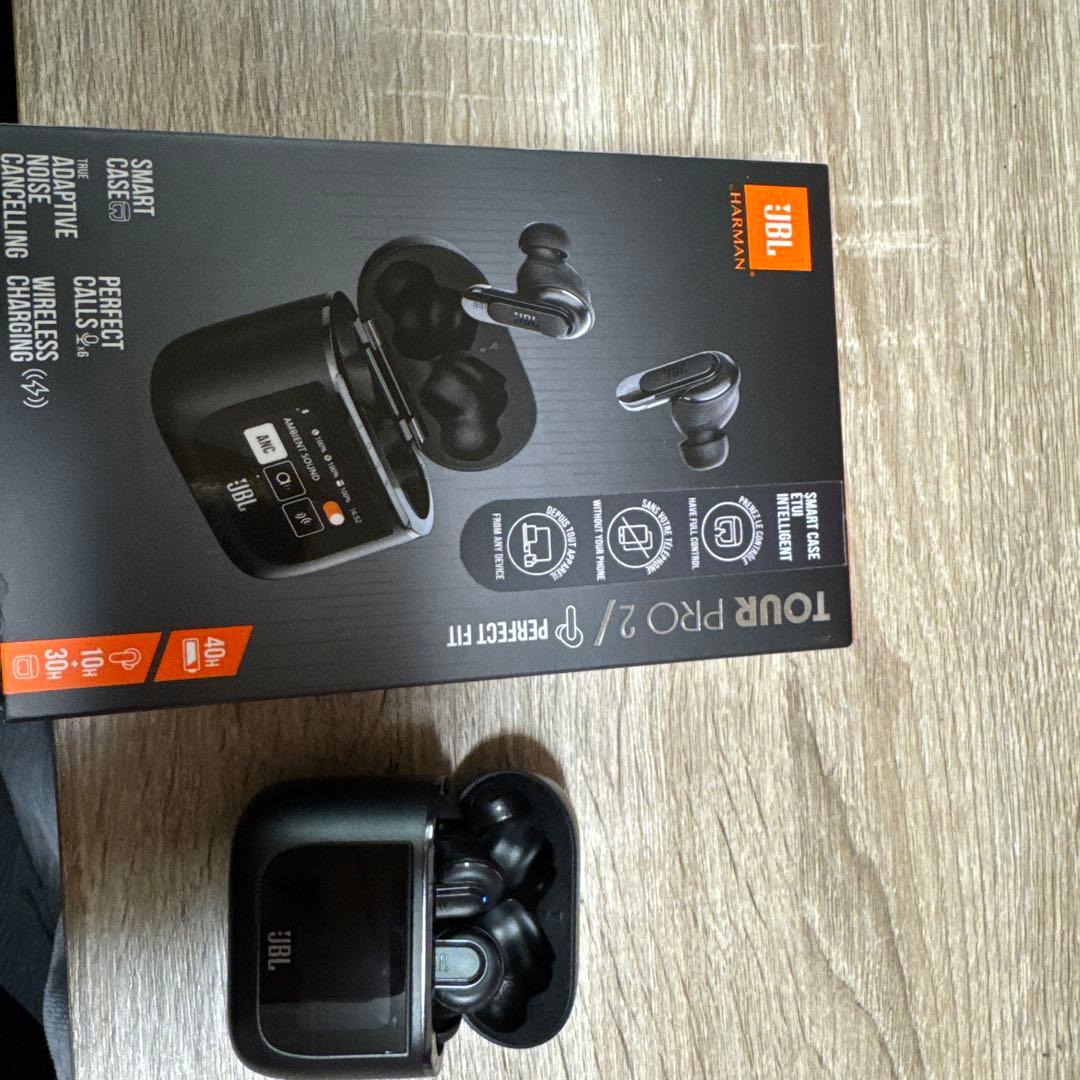 JBL tour pro 2 箱あり 黒色