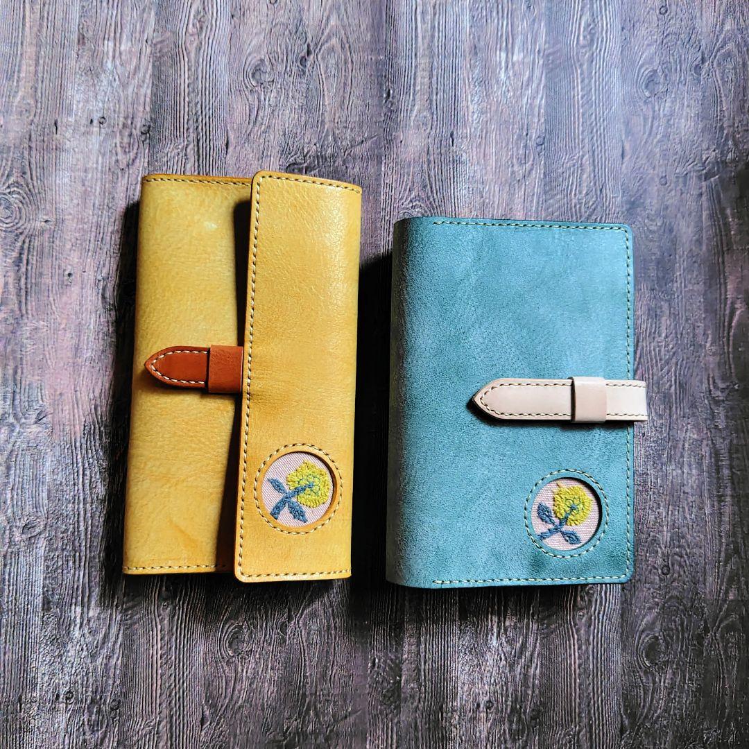 ハンドメイド 本革 お薬手帳カバー 母子手帳カバー 通帳ポーチ ミナペルホネン