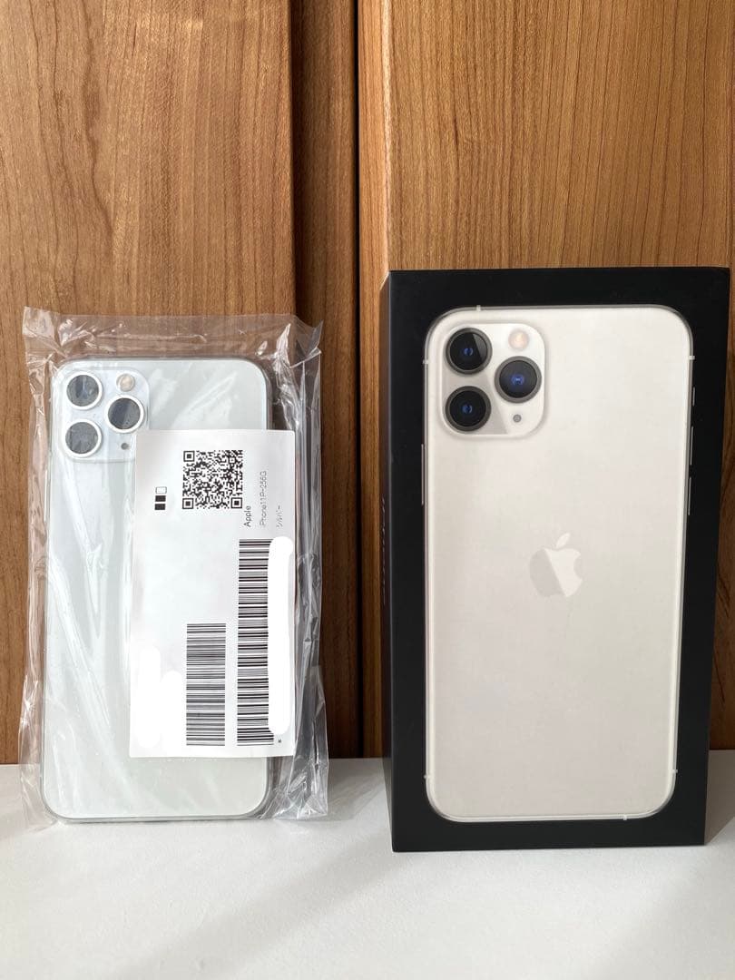 バッテリー100%【iPhone 11 Pro シルバー 本体 】
