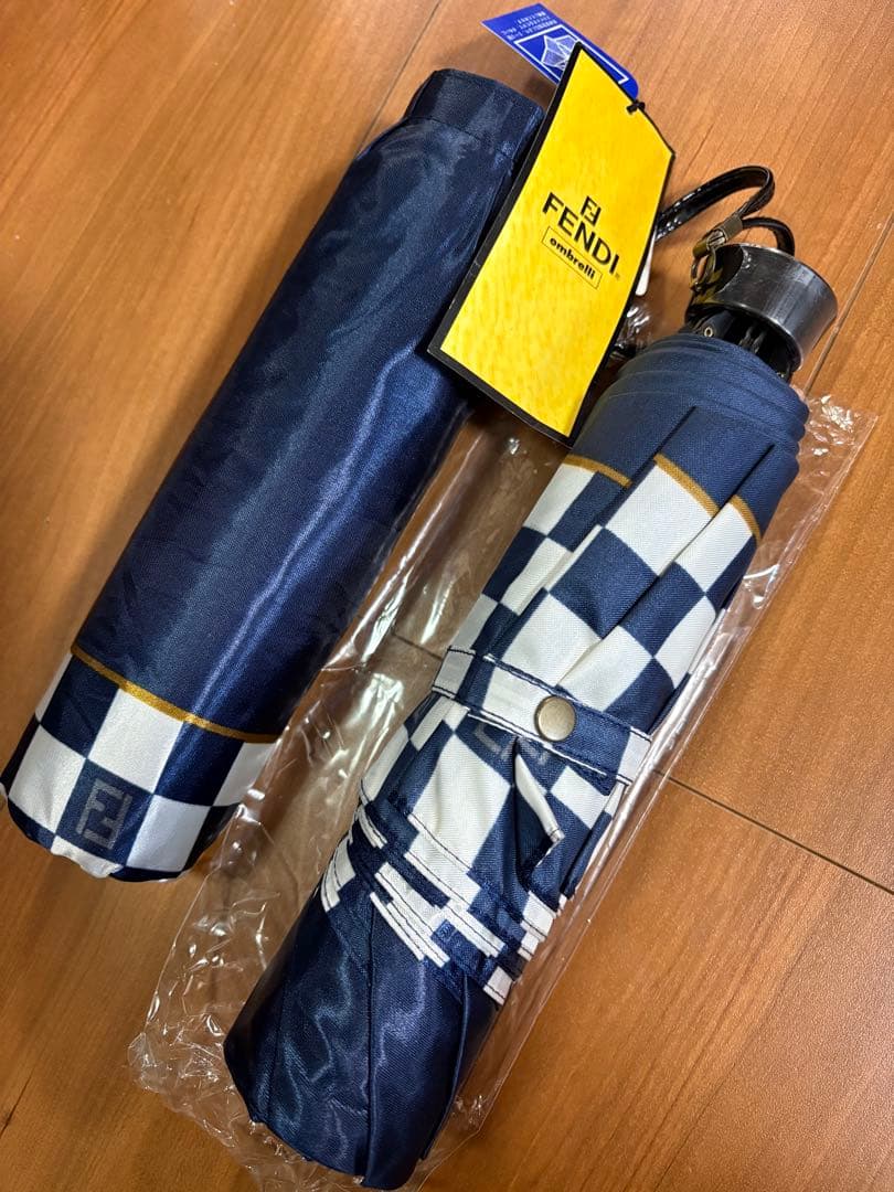 FENDI 折りたたみ傘 折り畳み傘 新品 タグ付き