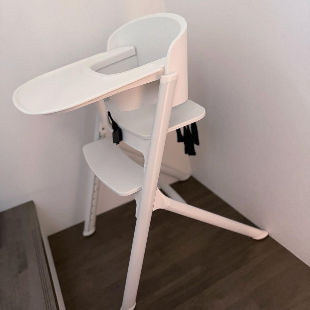 ヤトミ Novus ノウス チャイルドチェア ホワイト ベビーチェア 美品