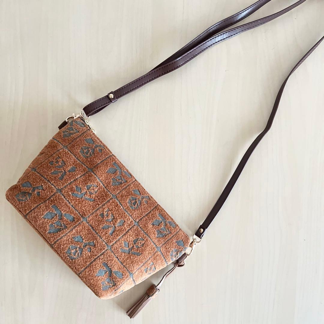 Lulu small brownショルダーバッグMB509-121