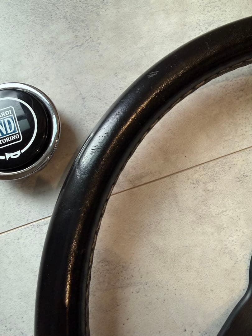 ナルディステアリング　　黒レザー