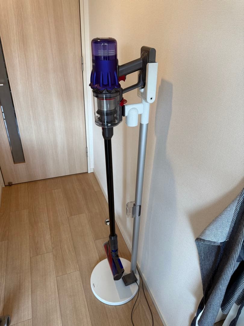 ダイソン Digital Slim Fluffy SV18