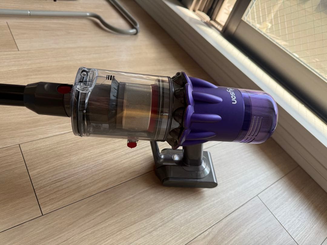 ダイソン Digital Slim Fluffy SV18