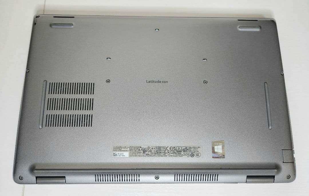Windowsノート本体 Latitude5521 Corei7-11850H GeForce MX450