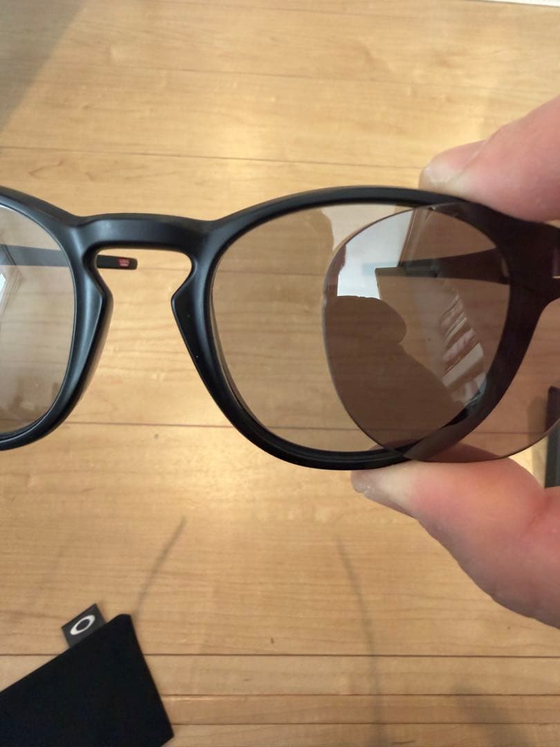 9349-5153正規品 オークリー サングラス LATCH アジアンおまけ付き