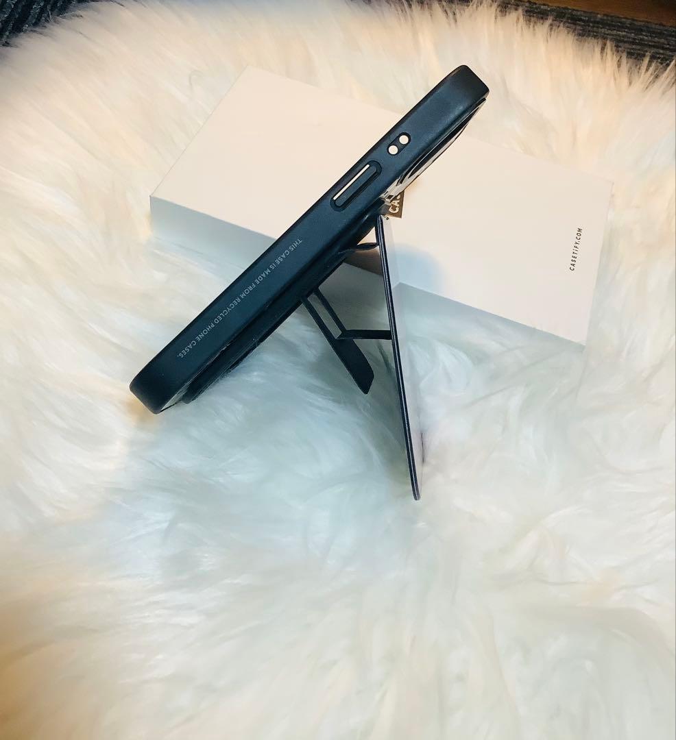 casetify iPhone15ケース(カードケース兼用スタンド付き)