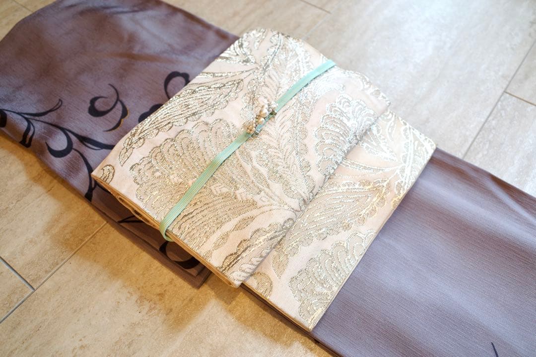 よ*ぴ様 上品な小紋 着物｜身丈165 裄68｜銀糸の名古屋帯おまけ付き