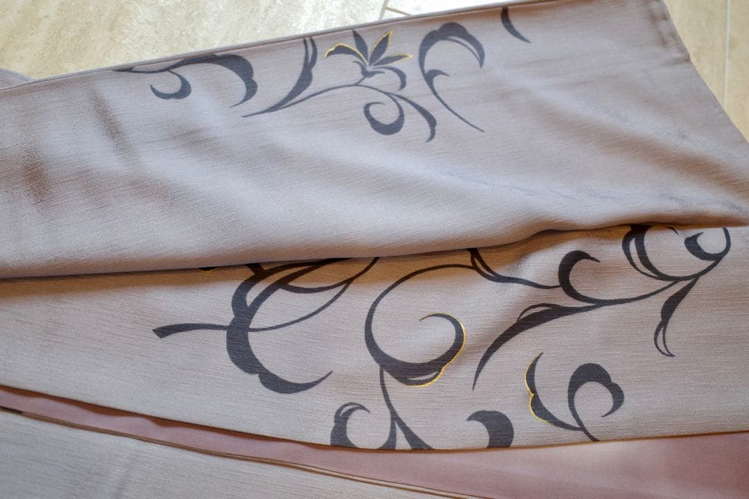 よ*ぴ様 上品な小紋 着物｜身丈165 裄68｜銀糸の名古屋帯おまけ付き