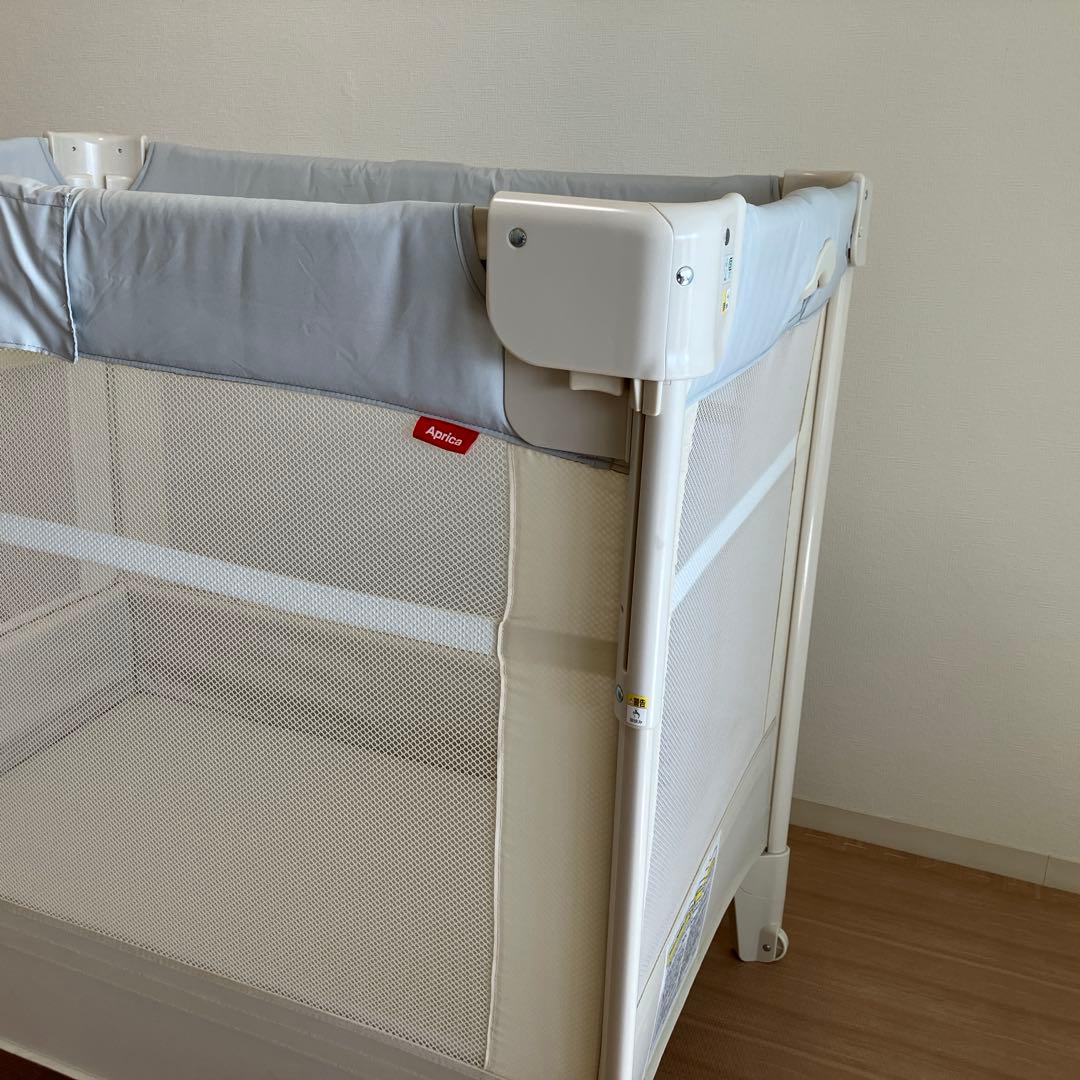 アップリカ　ココネル　エアーAB ホワイトグレー