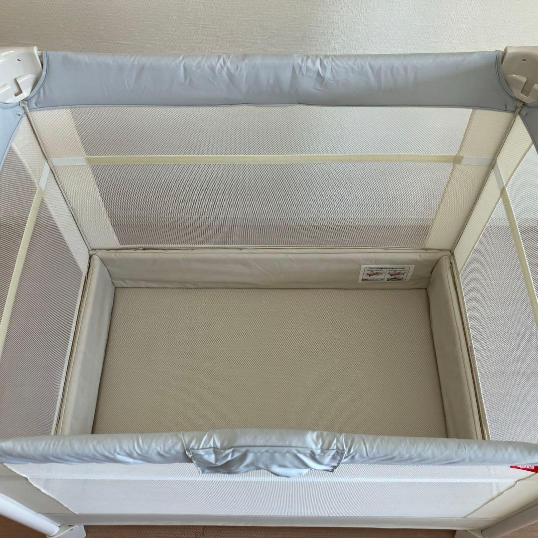 アップリカ　ココネル　エアーAB ホワイトグレー