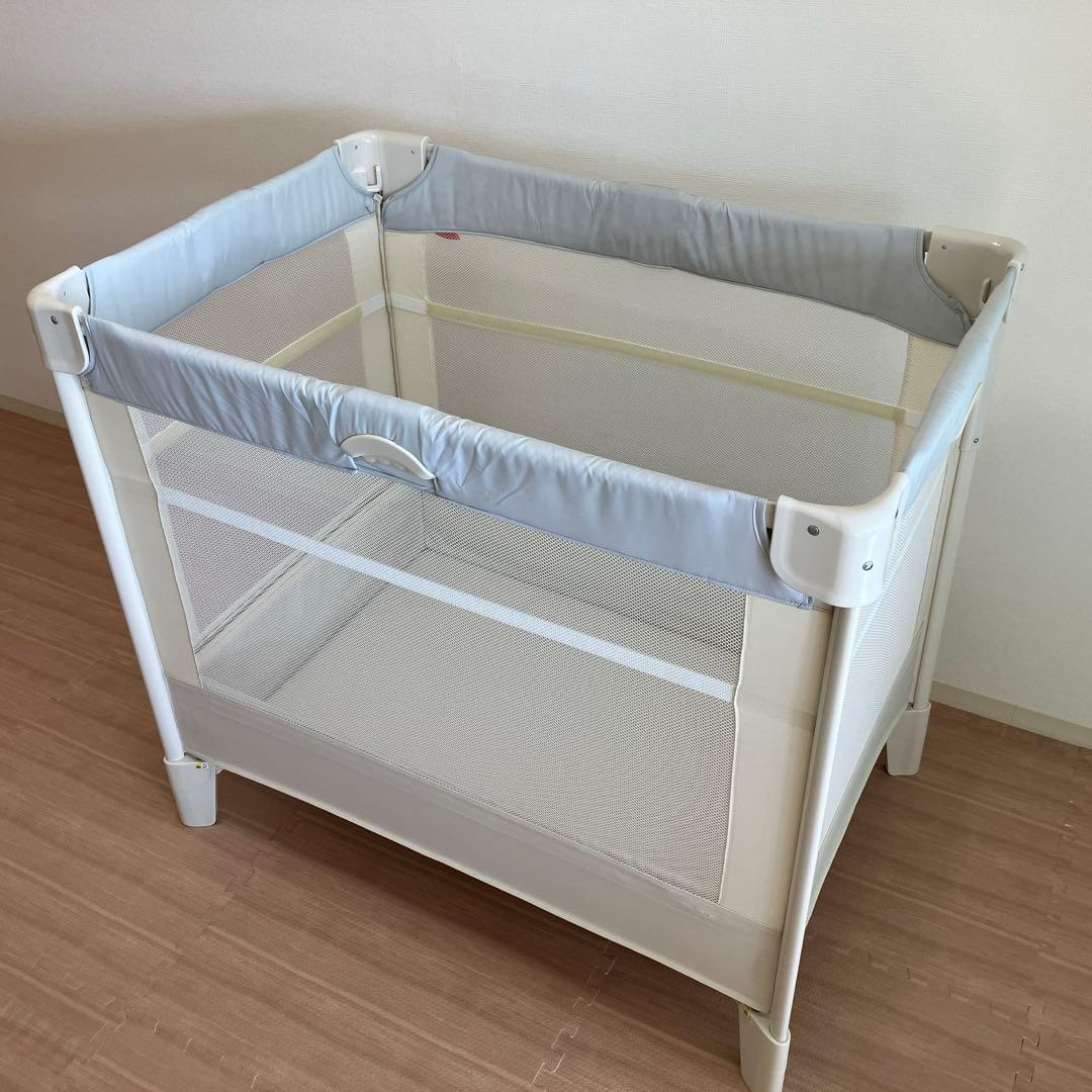 アップリカ　ココネル　エアーAB ホワイトグレー