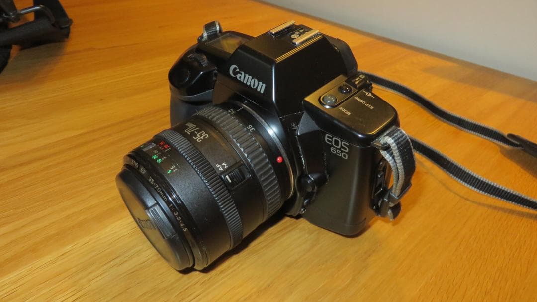 Canon eos650　キヤノン　望遠レンズ　カメラバッグ　ストロボ　付属