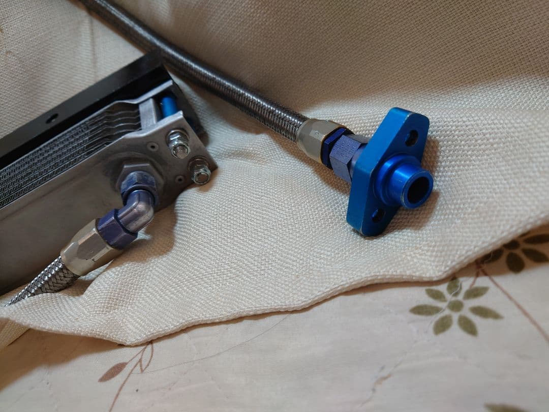 【surfer】　オイルクーラー（ジャンク品）