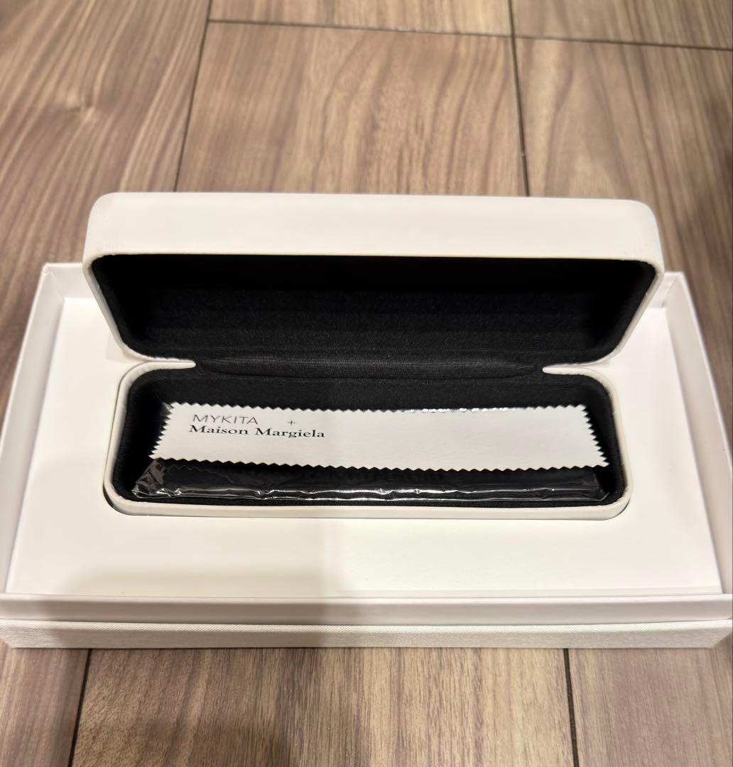 常田大希着用MYKITA ＋Maison Margiela MMCRAFT010