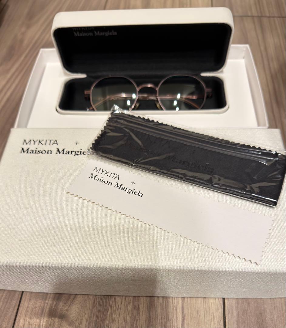 常田大希着用MYKITA ＋Maison Margiela MMCRAFT010