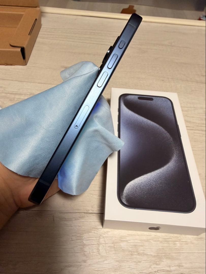 Apple iPhone 15pro 256GB ブルーチタニウム
