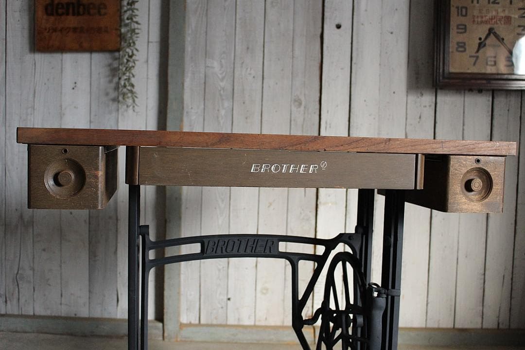 古い鉄脚と古材のテーブル　ワークデスク　机　作業台　古家具　古道具