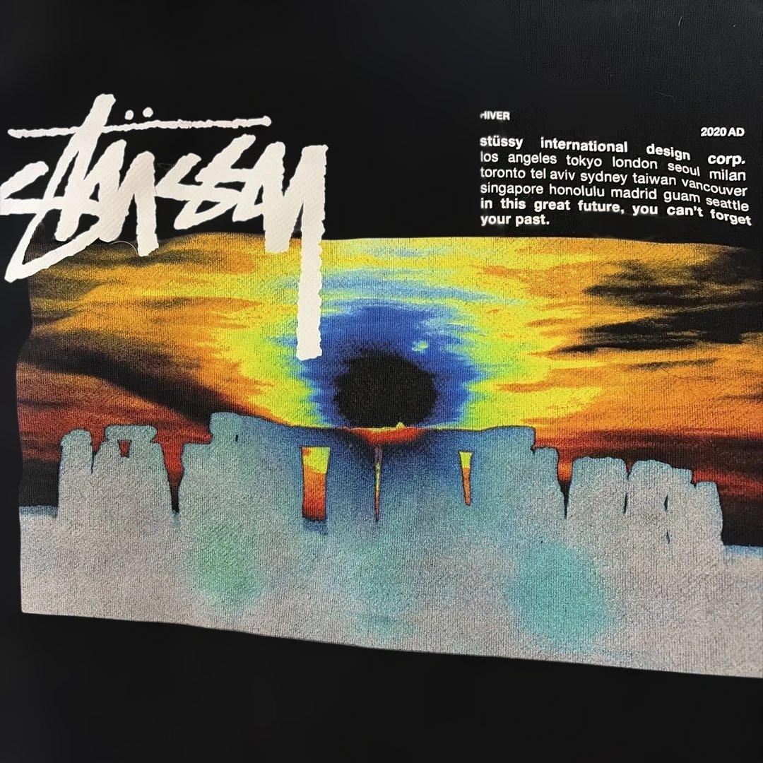Stüssy 黒パーカー