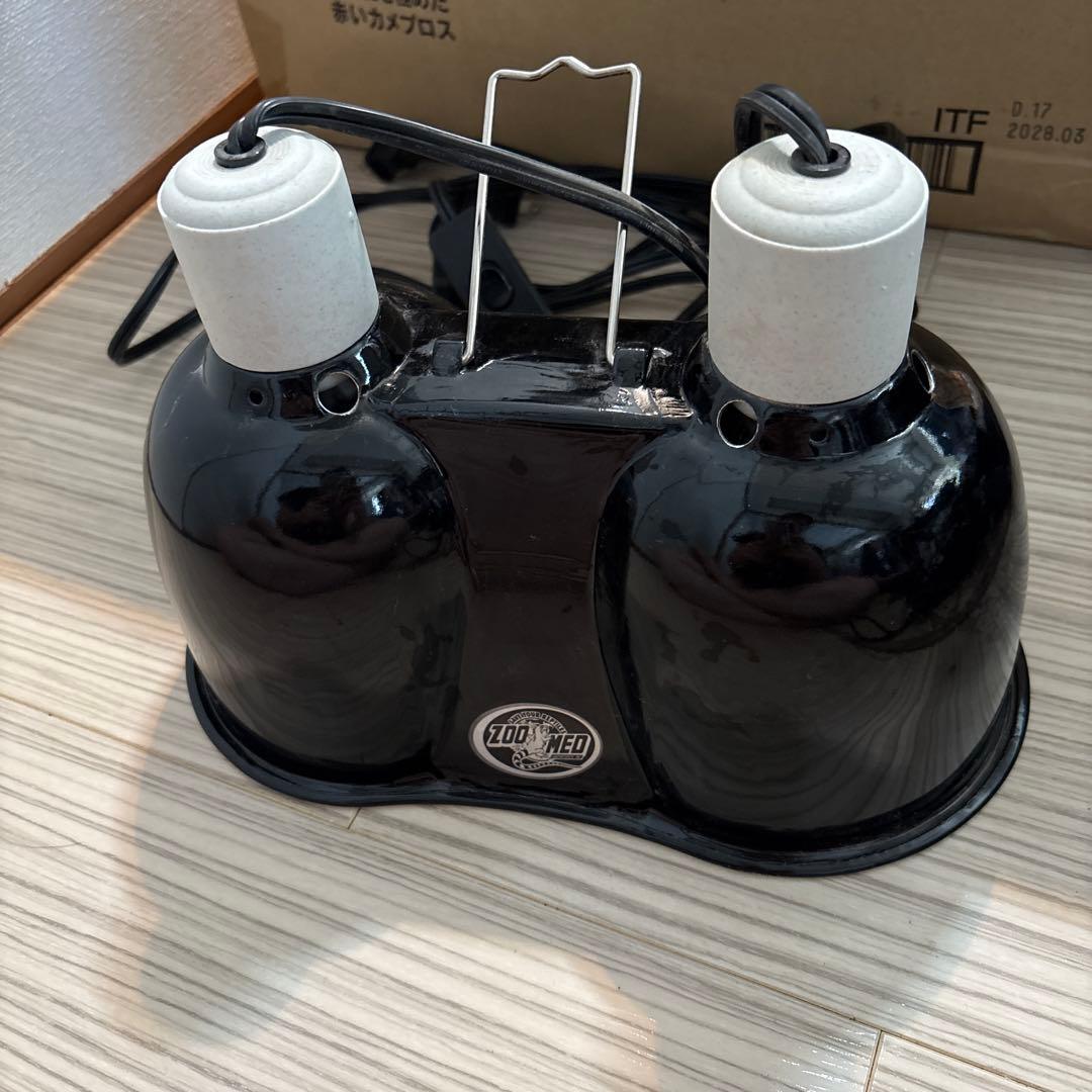 ズーメッド　ランプソケットダブルドーム　保温・紫外線ライト付