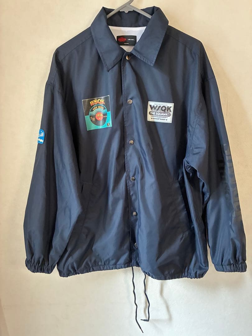 1度使用のみ ニコアンド ストレンジャーシングス コーチジャケット ネイビー