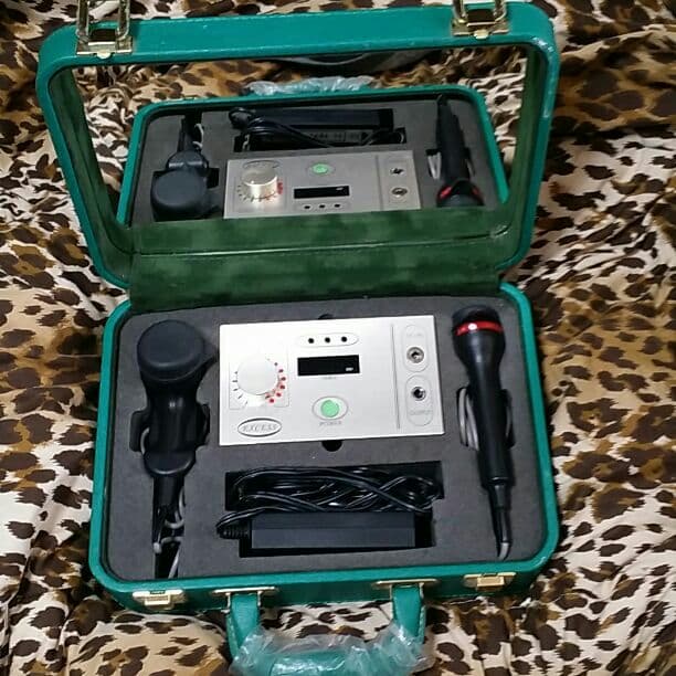 超音波のエステの機械♡顔とボディー両方出来ます♡値引きしました