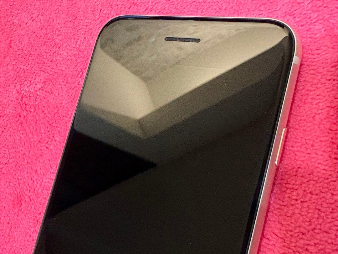 iPhone SE 第3世代　64G 白 本体 充電ケーブル、箱付きSIMフリー