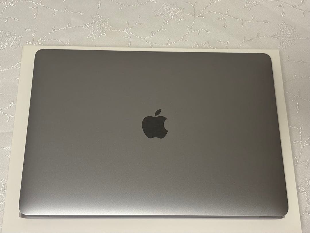 MacBook Pro 13インチ M2 2022 メモリ8GB/256GB