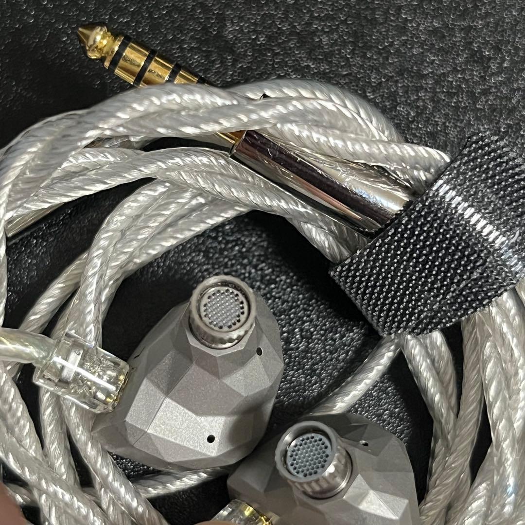 水月雨　moondrop Kadenz イヤホン　美品