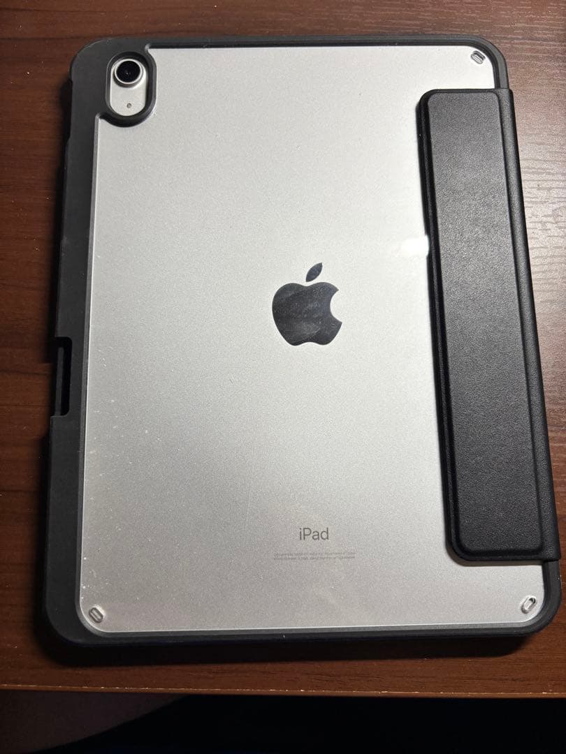 I*y様 Apple iPad 第10世代 64GB 本体（ケースと外箱付き）